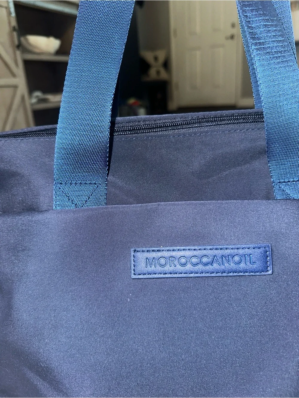 NWT Moroccan Oil Blue Nylon Large Travel Carryall Bag